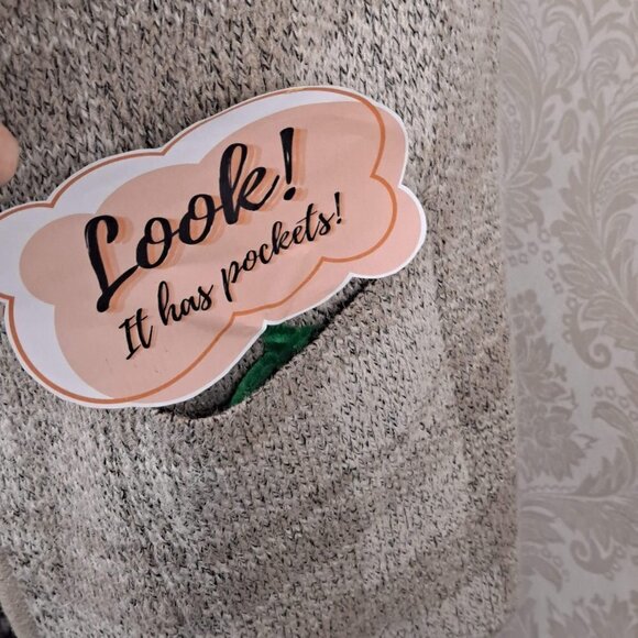 Yaira Size Small Tan/Cream Plaid Knit Sweater Vest Pockets Waterfall Front EUC - Picture 3 of 13